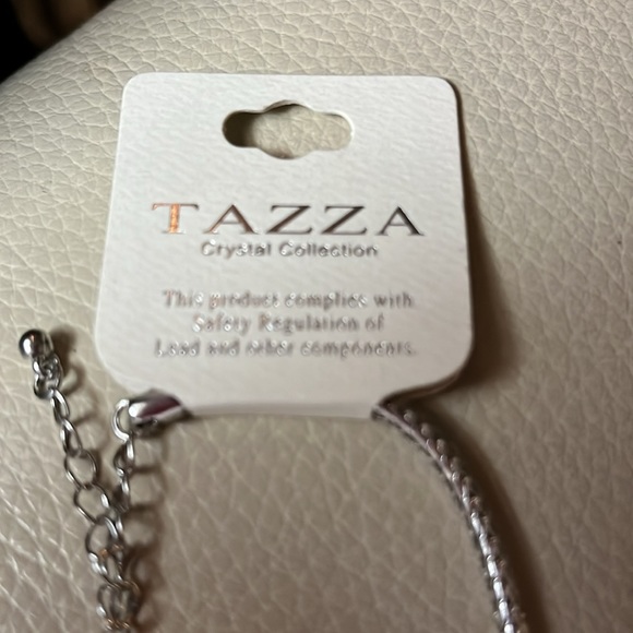 Tazza Clover beautiful necklace and earrings set!  New with tags! So pretty. - Picture 7 of 7